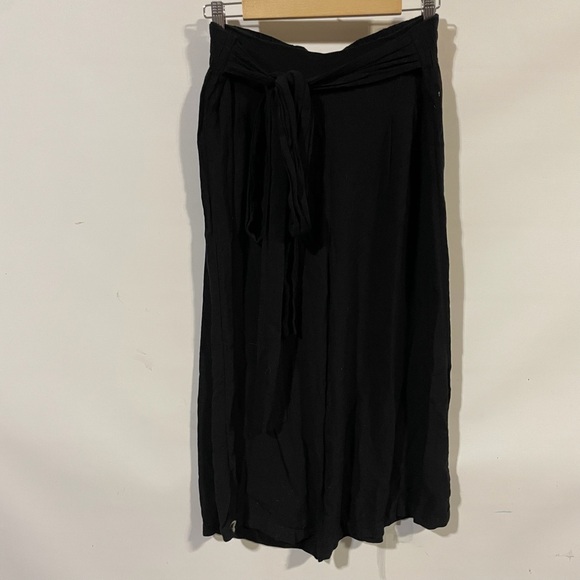 Free People Dresses & Skirts - Free people Elegant Black Women's flowy pants